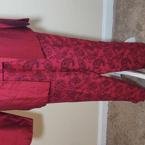 Slikland 100% Silk Women's three piece Pantsuit with beading on pants - Picture 3 of 15